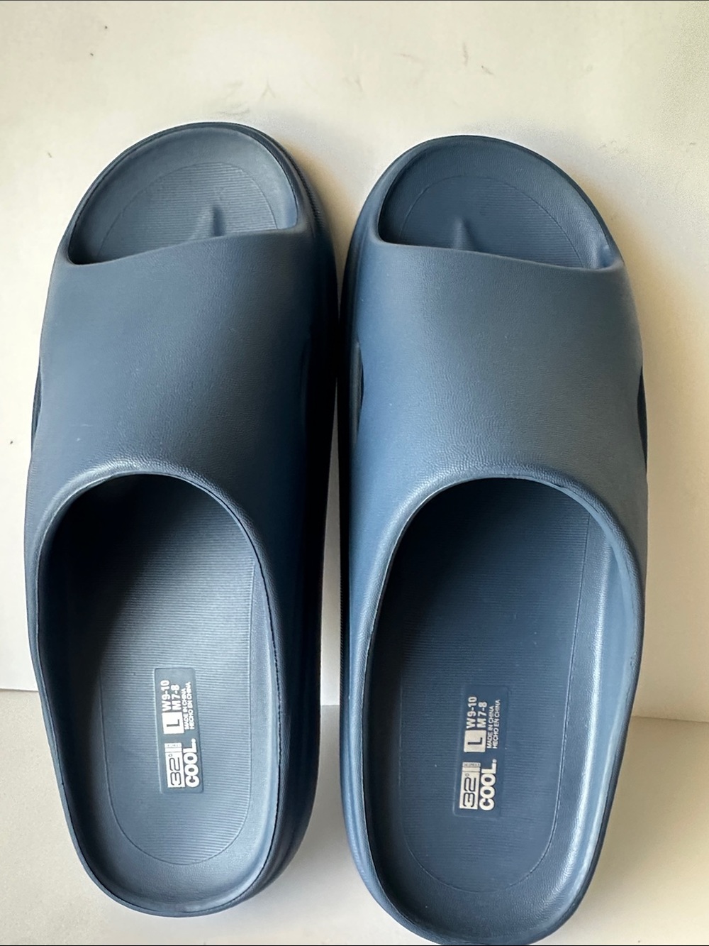 Slides Navy Unisex Size L W9-10 / M7-8 Ultra Soft EVA. 32 Degrees Cool. - Picture 4 of 14